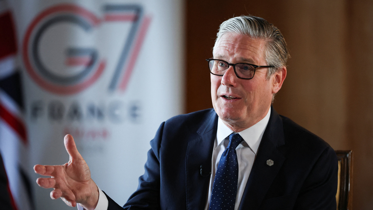 Britain's Prime Minister Keir Starmer speaks to the members of the media on the sidelines of the G7 summit, in Thonon-les-Bains, France, June 17, 2026. REUTERS/Isabel Infantes/Pool
