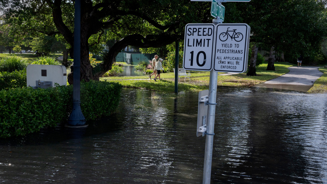 King tides bring major flood warning to South Florida's coast