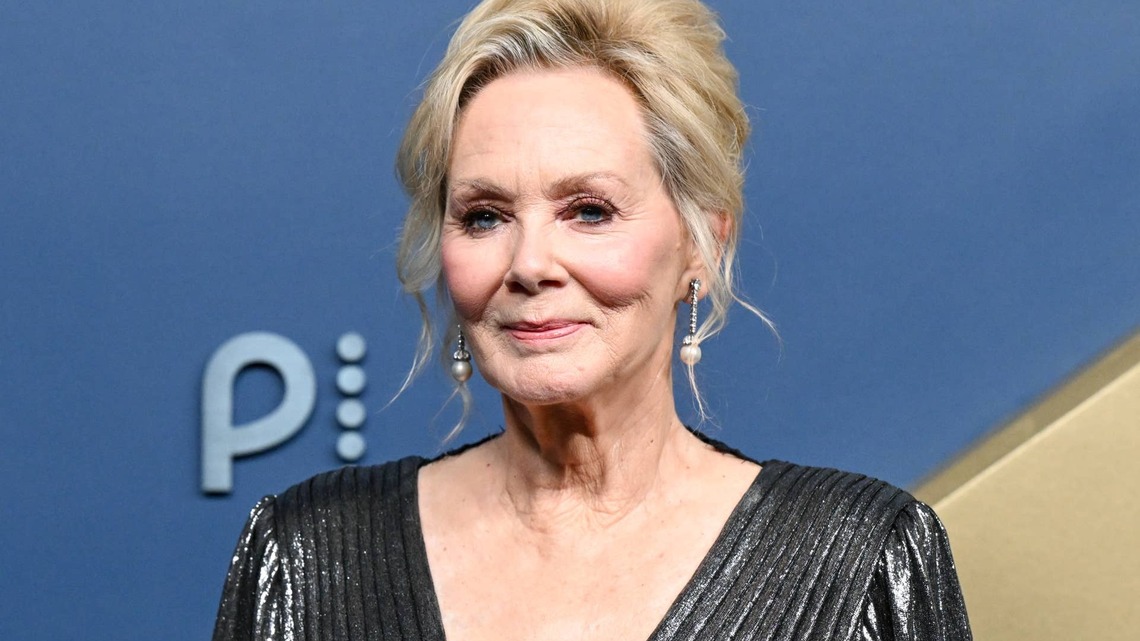 Jean Smart Breaks Emmy Record, Ties Another With Historic Win 