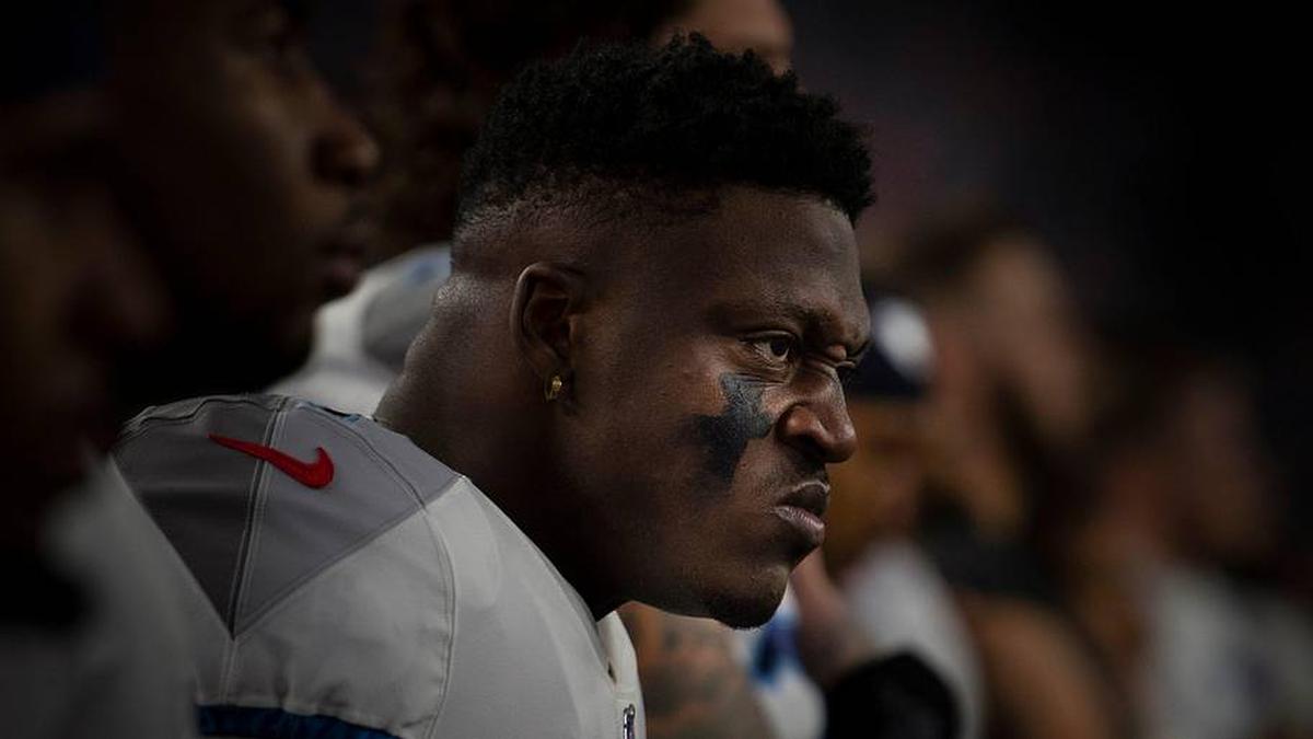  Tennessee Titans wide receiver A.J. Brown (11) gets ready for their AFC Wild Card Playoff game against the New England Patriots at Gillette Stadium Saturday, Jan. 4, 2020 in Foxborough, Mass. Nas Best 2020 001 | George Walker IV / The Tennessean / USA TODAY NETWORK 