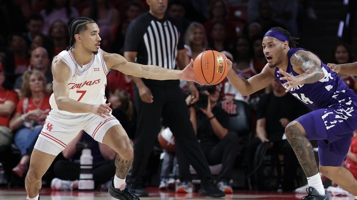 No. 3 Houston rides defense to sidestep Kansas State 
