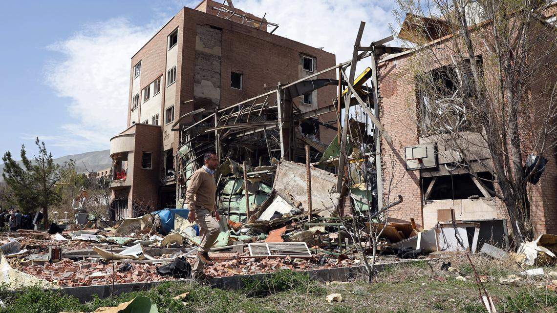 At Easter time, Chicago-area Iranian Christians pray for regime change and freedom of worship as war rages in their homeland