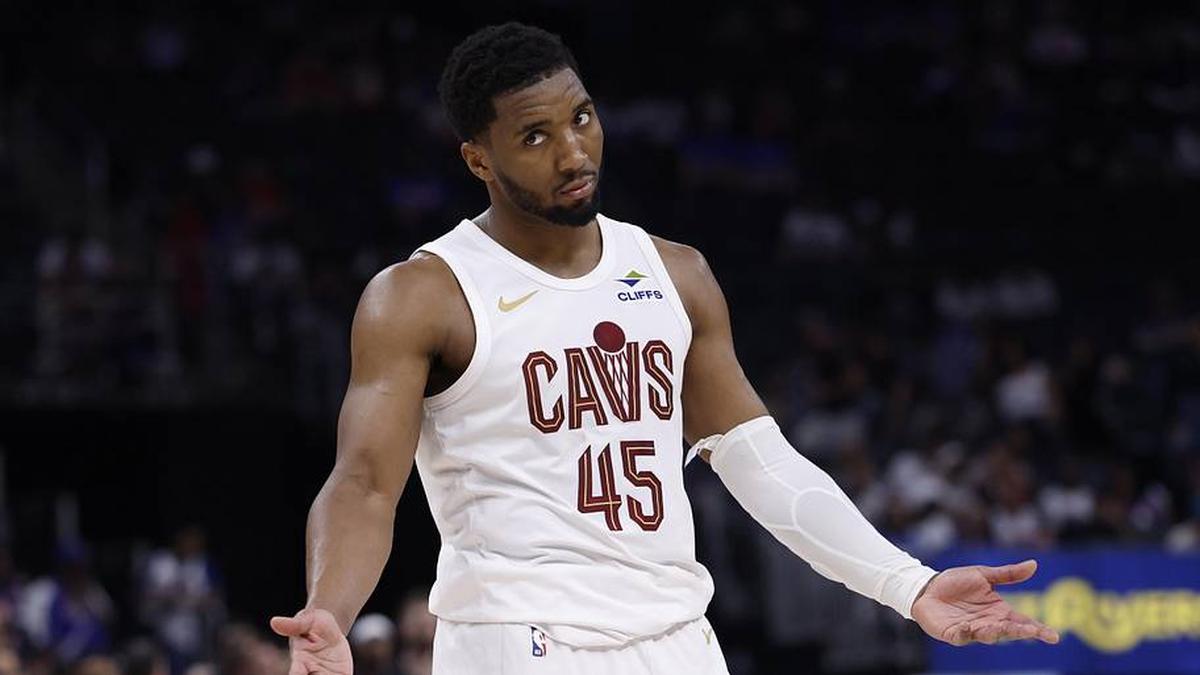  Cavaliers guard Donovan Mitchell reacts during the second half against the Pistons. | Rick Osentoski-Imagn Images 