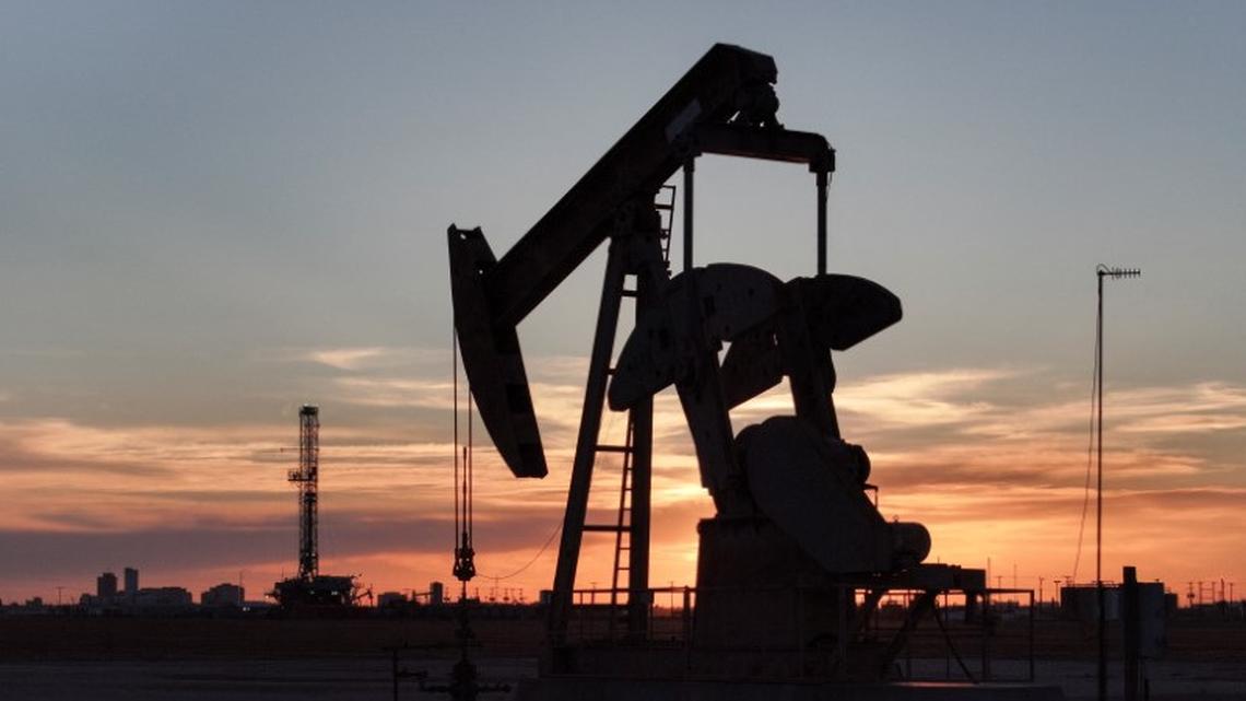 Oil falls after Trump says US will end Iran war 'very quickly' 