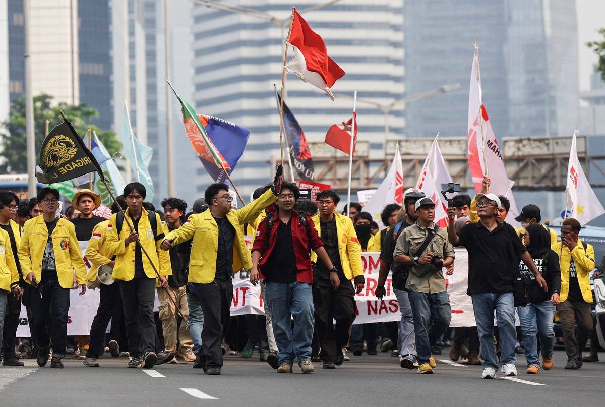 University students take part in a protest against government policies, including state budget spending, fuel price hike, free meals programme, and expanded military roles in civilian affairs, in Jakarta, Indonesia, June 12, 2026. REUTERS/Ajeng Dinar Ulfiana