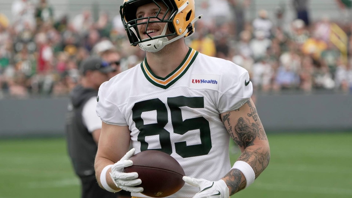 Packers Star Tucker Kraft Rips 'Disappointing' Fans After Blowout Loss vs. Falcons 