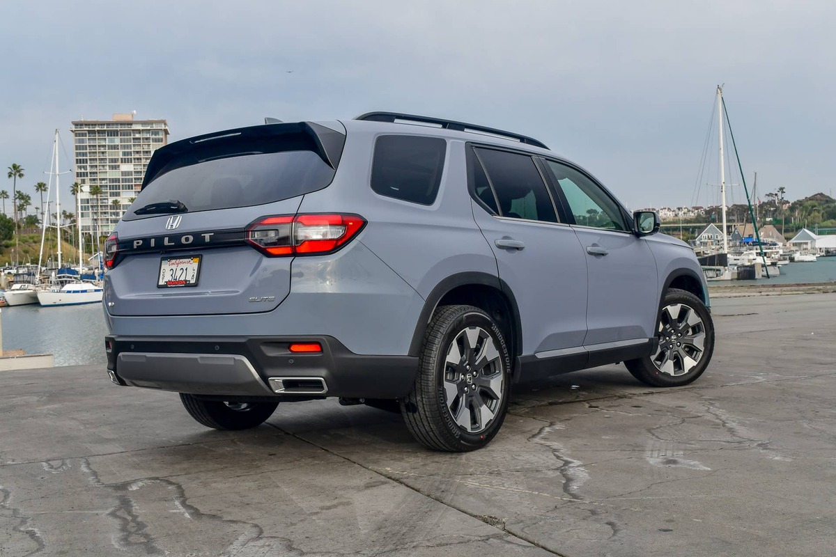  2026 Honda Pilot Elite AWD Kristen Brown