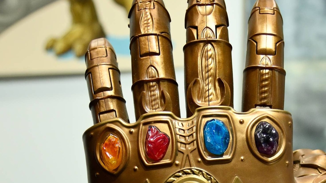 Avengers' Infinity Gauntlet Replica Is Going to Auction for $25 Million 