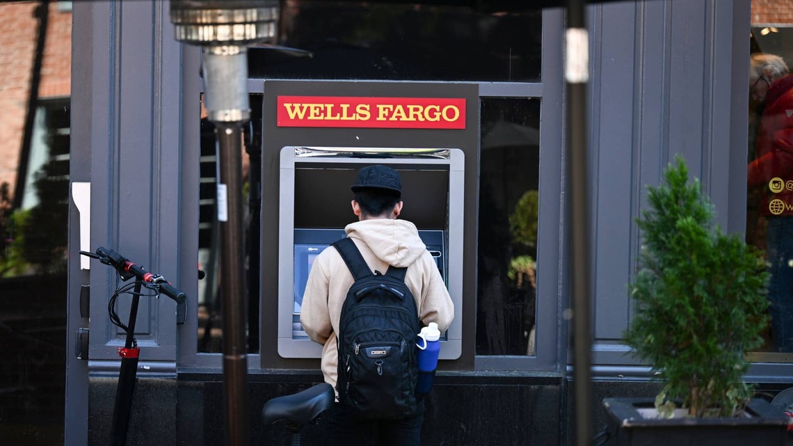 Wells Fargo shuts down more branches