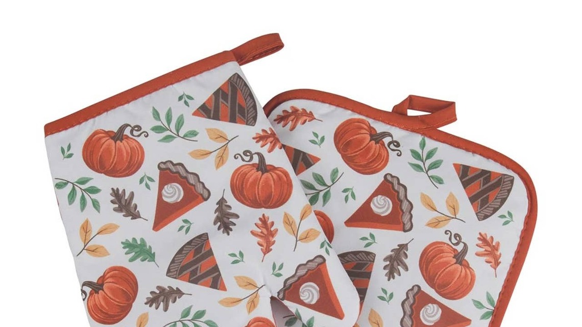 Dollar General's $1 Harvest-Inspired Kitchen Set Is an Easy Start to a Fall Refresh 