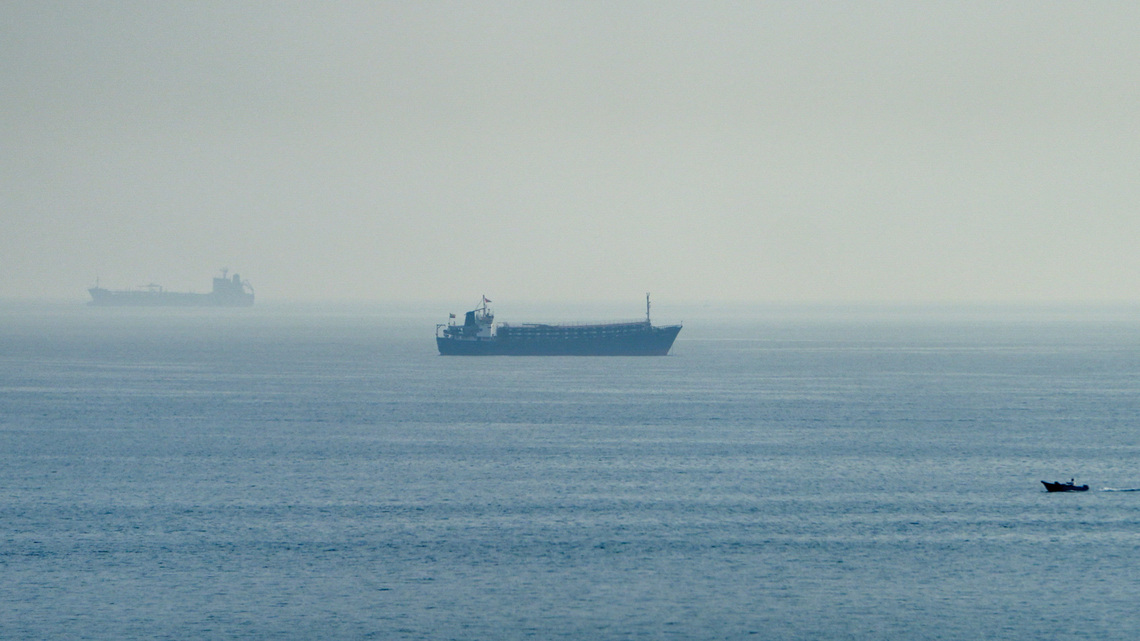 Oil price rises after Iran says it stops ships in Hormuz 