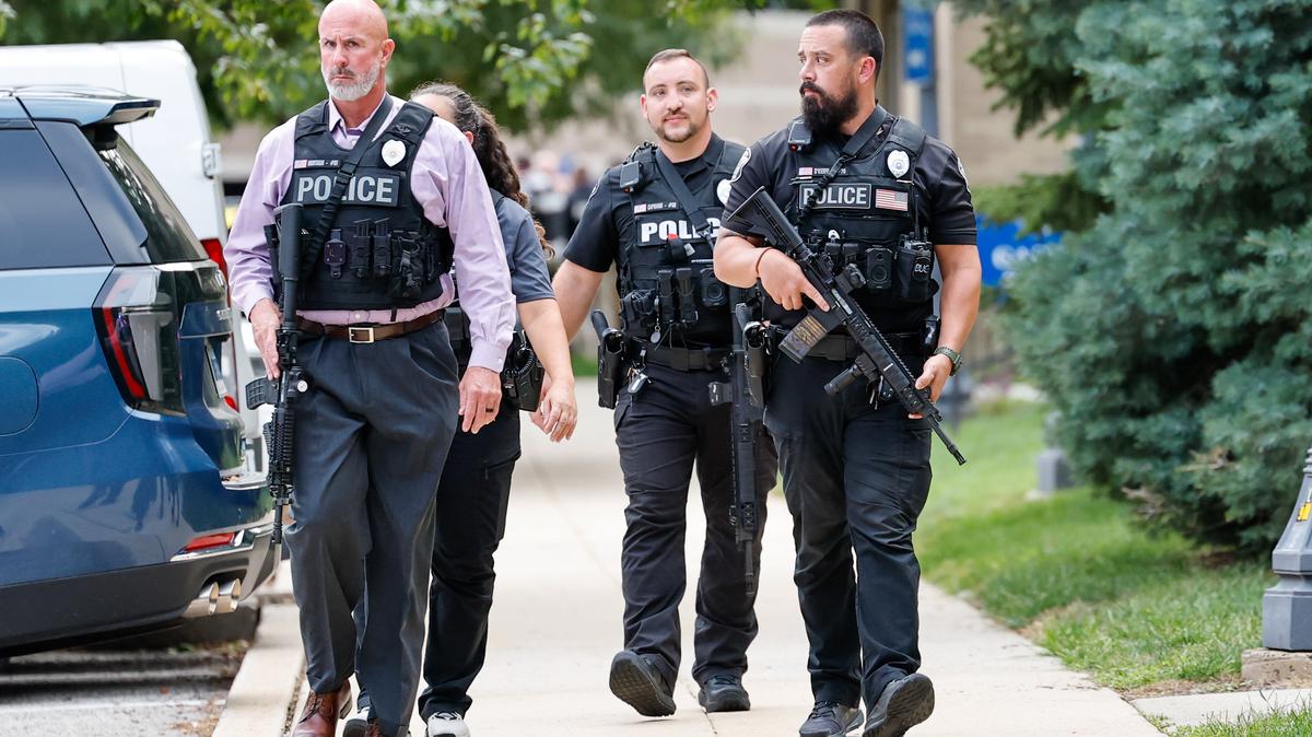 Police and first responders at the Villanova University campus on Aug. 21, 2025, where an active shooter was reported, later confirmed to be a hoax, in Villanova, Pennsylvania. (Yong Kim/The Philadelphia Inquirer/TNS)