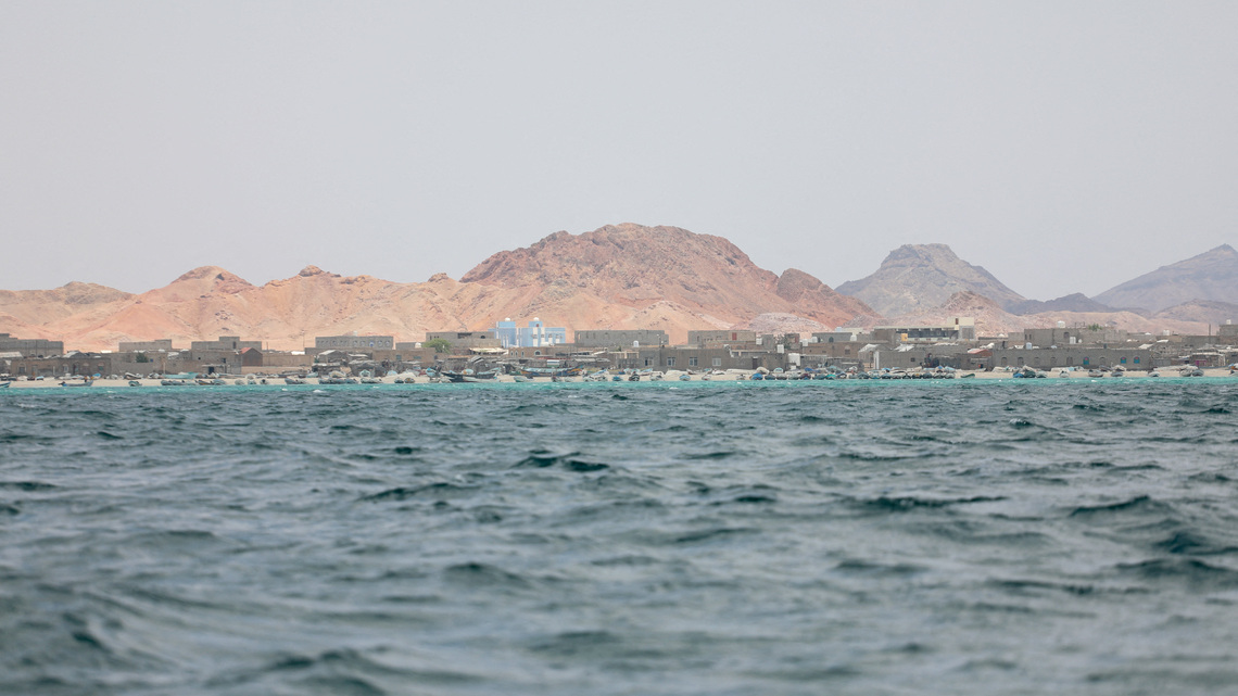 Putin and Saudi crown prince call for safe passage via Hormuz, Bab el-Mandeb