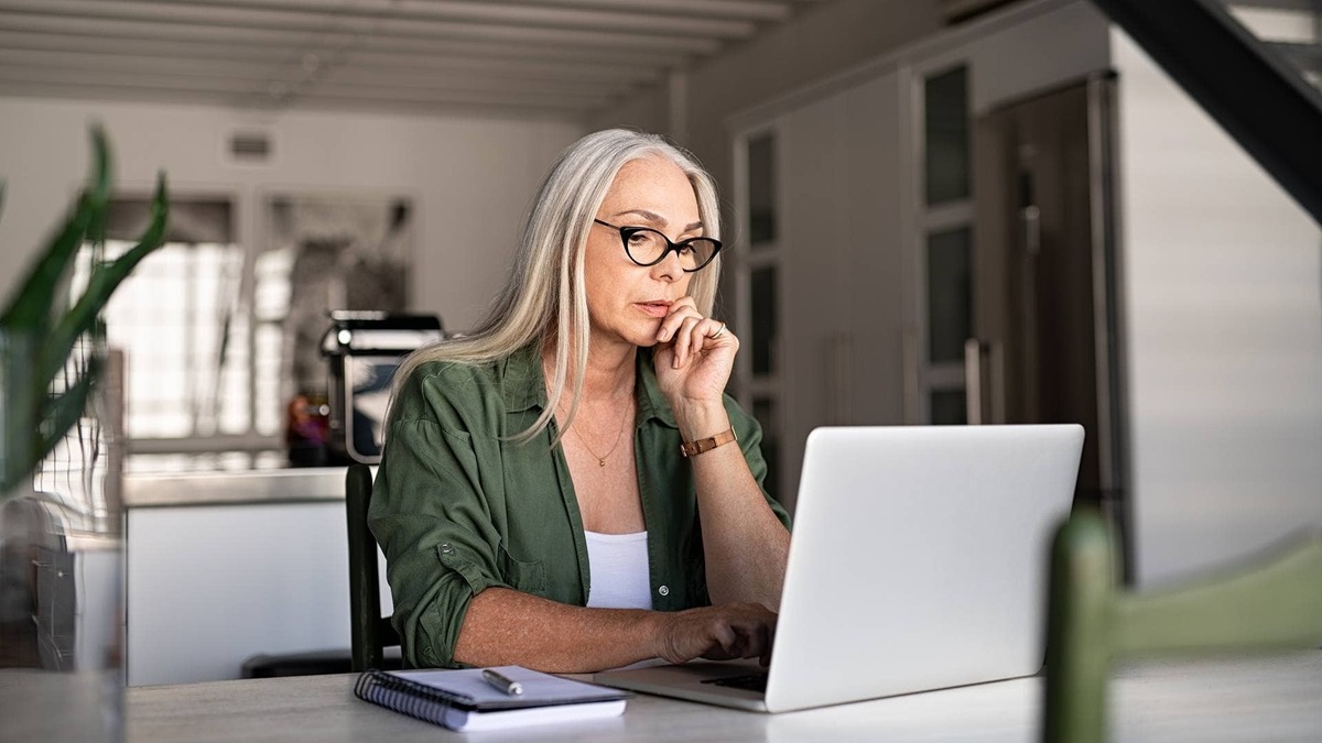  Target-date funds are reshaping retirement investing, replacing risky DIY portfolios with diversified strategies that help investors stay disciplined through market volatility. 
