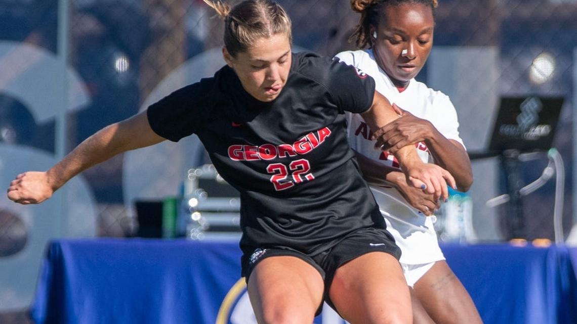 Dash sign former Georgia standout D Cate Hardin 