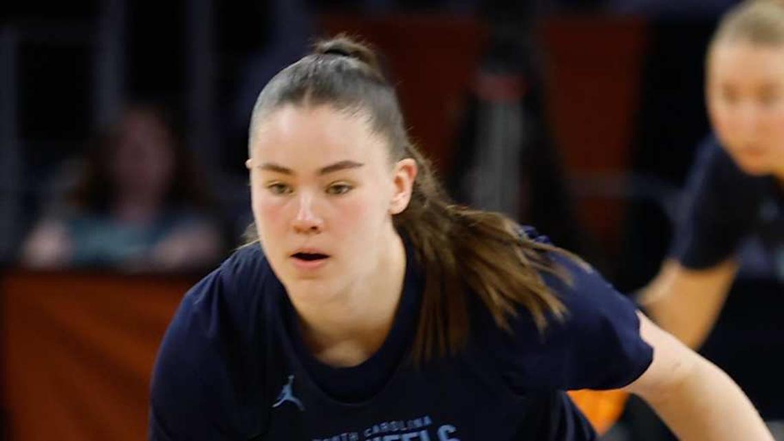  Mar 26, 2026; Fort Worth, TX, USA; North Carolina Tar Heels guard Elina Aarnisalo (17) during a practice session ahead of the Fort Worth Regional of the women's 2026 NCAA Tournament at Dickies Arena. Mandatory Credit: Chris Jones-Imagn Images | Chris Jones-Imagn Images 
