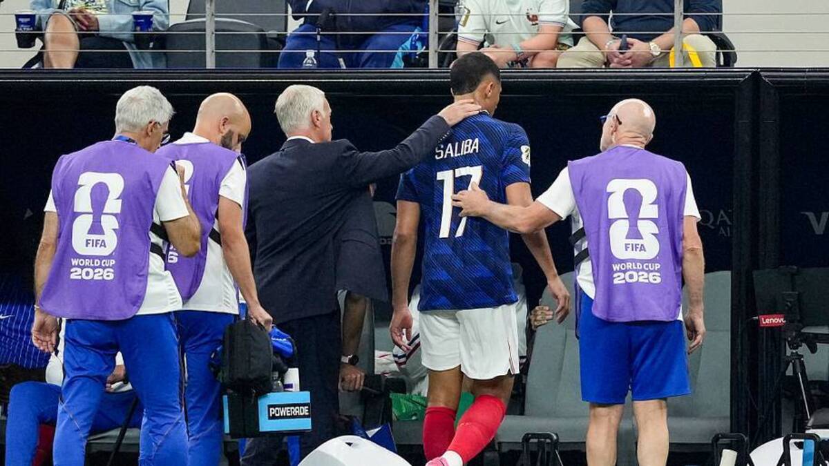  William Saliba (center) saw his semifinals end in injury heartbreak. | Erick W. Rasco/Sports Illustrated 