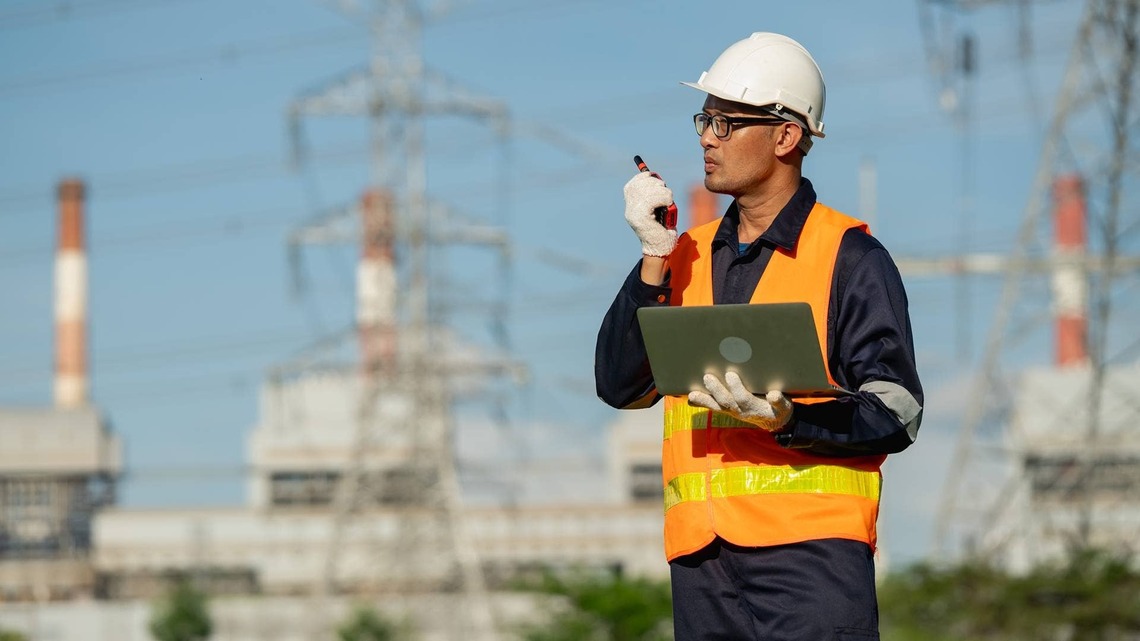 Utility companies reward homeowners for using virtual power plants 