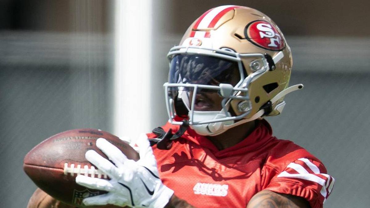  Jul 23, 2025; Santa Clara, CA, USA; San Francisco 49ers wide receiver Jacob Cowing (19) hauls in a pass during the first day of training camp at SAP Performance Facility. Mandatory Credit: D. Ross Cameron-Imagn Images | D. Ross Cameron-Imagn Images 