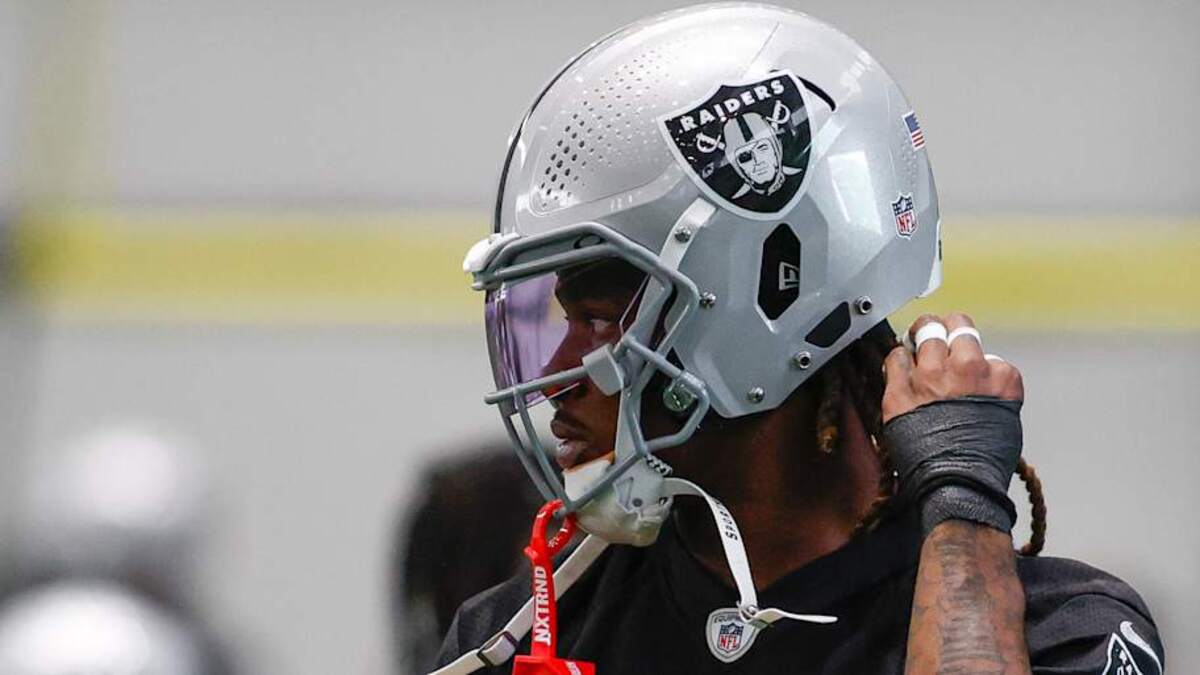  Las Vegas Raiders WR Dont'e Thornton | Darrell Craig Harris, On SI 