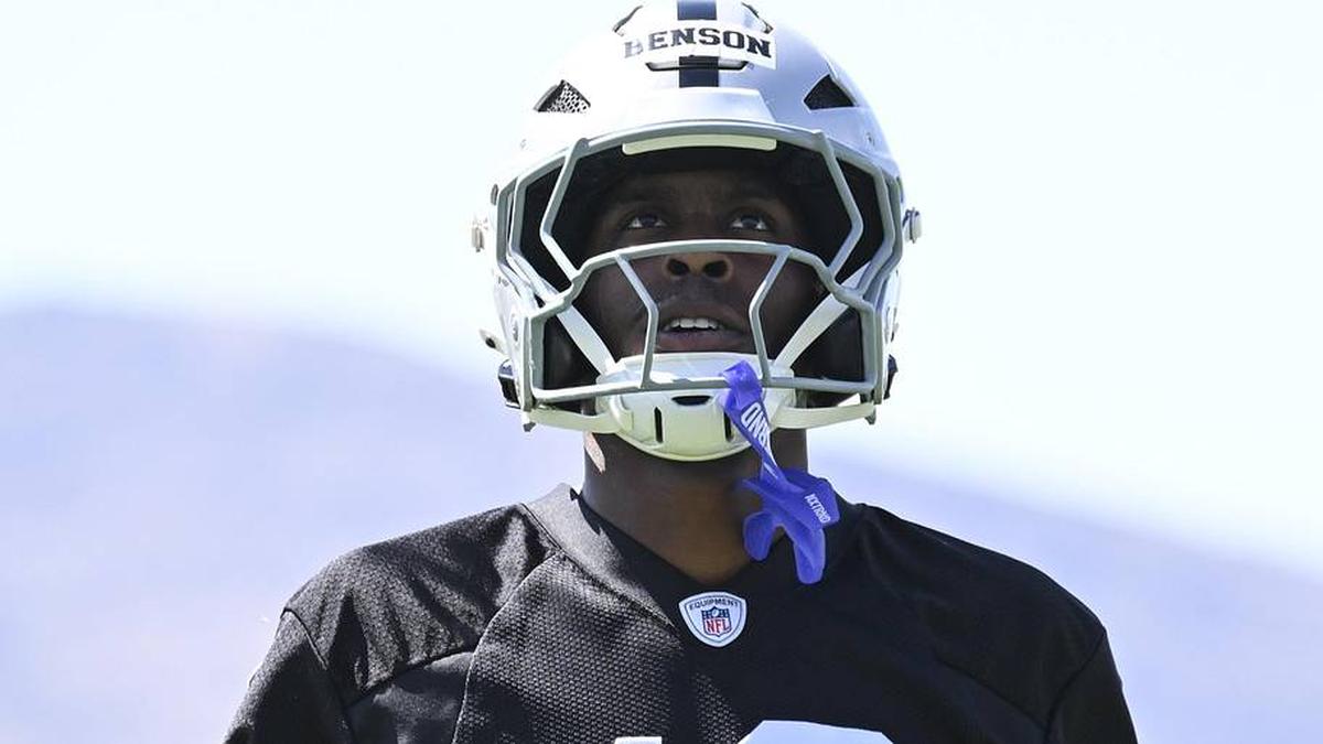  May 2, 2026; Henderson, NV, USA; Las Vegas Raiders wide receiver Malik Benson (19) runs through a drill during a Rookie Minicamp at Intermountain Health Performance Center. Mandatory Credit: Candice Ward-Imagn Images | Candice Ward-Imagn Images 