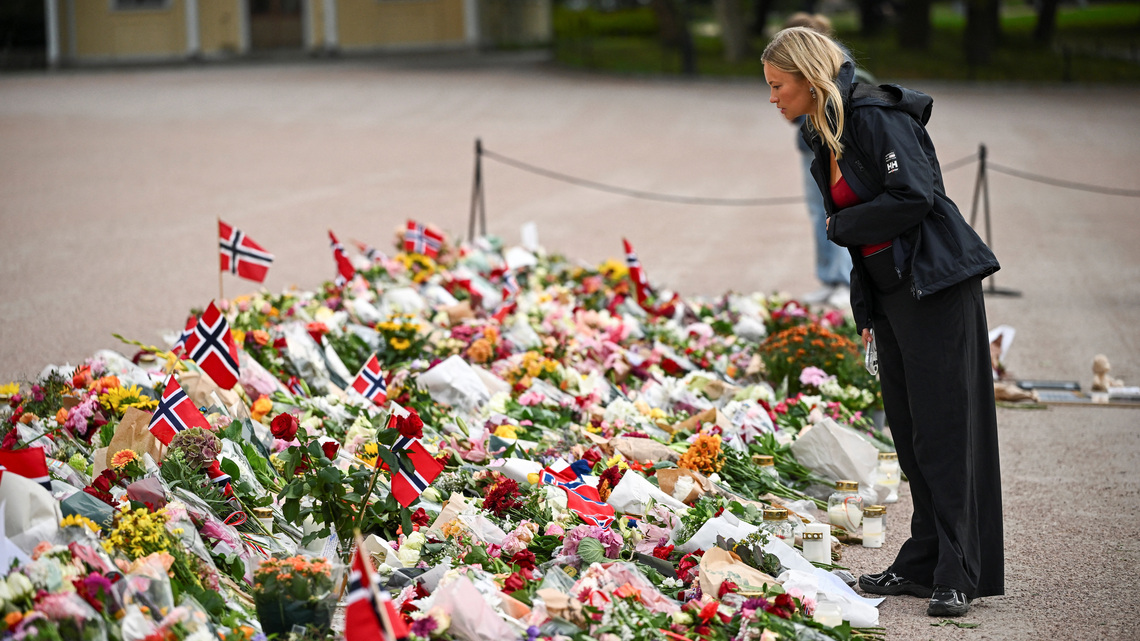 Norway awaits news on health of 89-year-old King Harald 