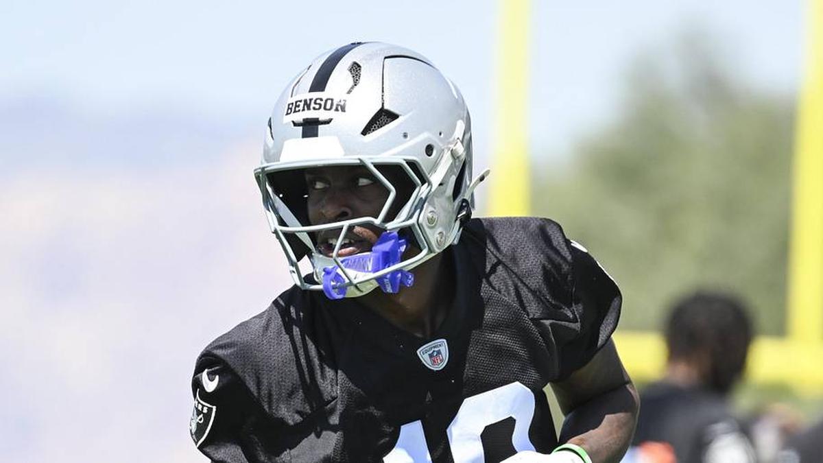  May 2, 2026; Henderson, NV, USA; Las Vegas Raiders wide receiver Malik Benson (19) runs through a drill during a Rookie Minicamp at Intermountain Health Performance Center. Mandatory Credit: Candice Ward-Imagn Images | Candice Ward-Imagn Images 