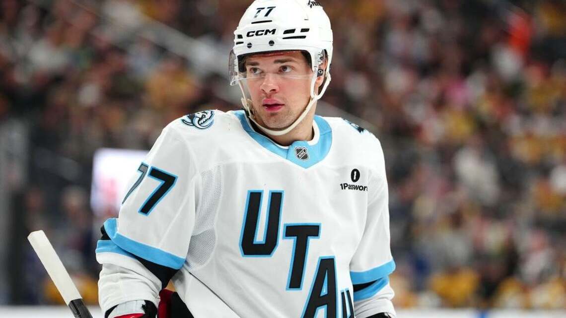 Bruins acquire Mammoth F JJ Peterka for 2 first-rounders 
