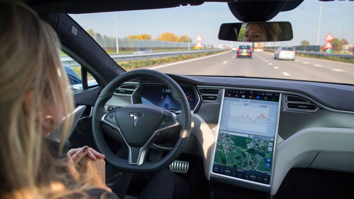 Tesla driver faces manslaughter charge after fatal crash 
