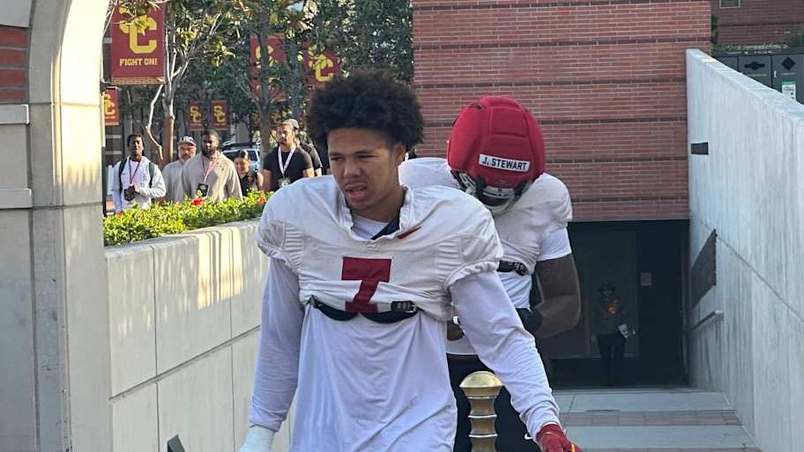  USC Trojans redshirt freshman defensive back Alex Graham | USC Trojans on SI 