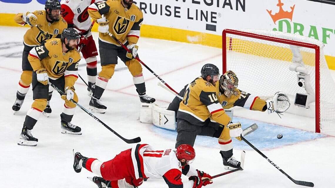 Behind Jordan Staal's 2 goals, Hurricanes level Stanley Cup Final 2-2 