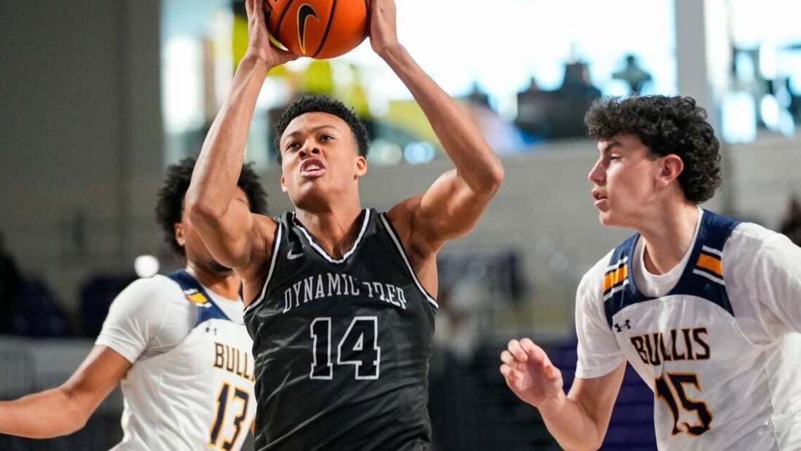 5-star wing Ryan Hampton commits to Kentucky 