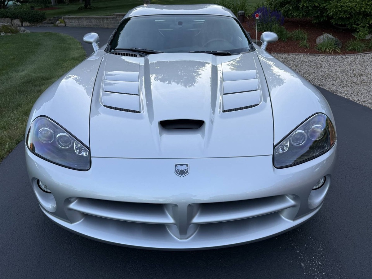  2010 Dodge Viper SRT-10