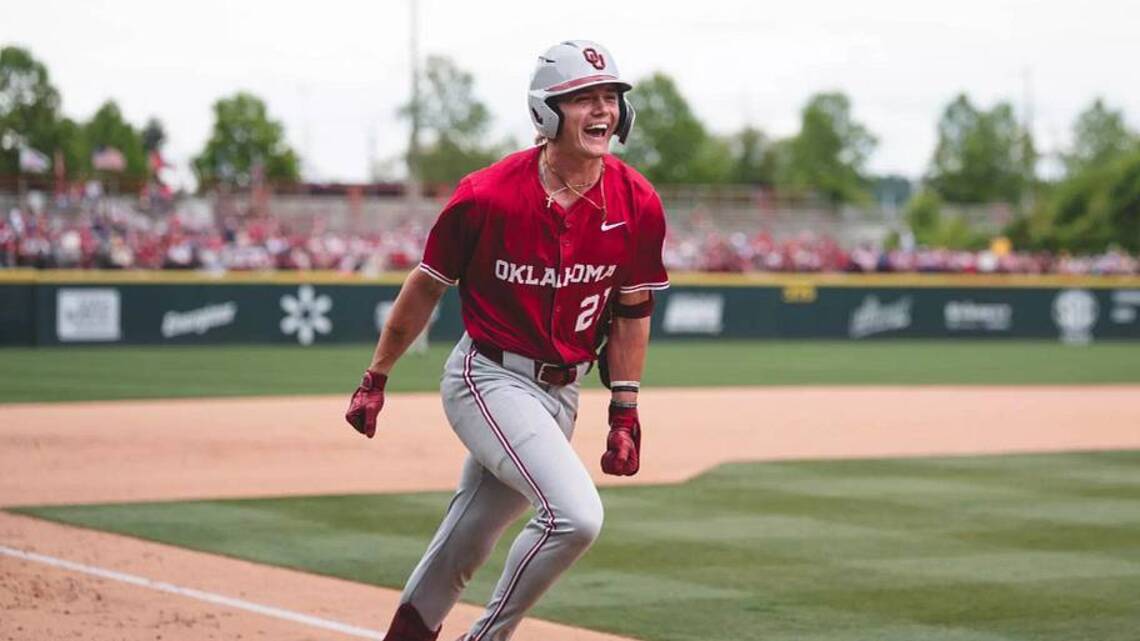Gators Add National Champion Transfer Outfielder Via Portal