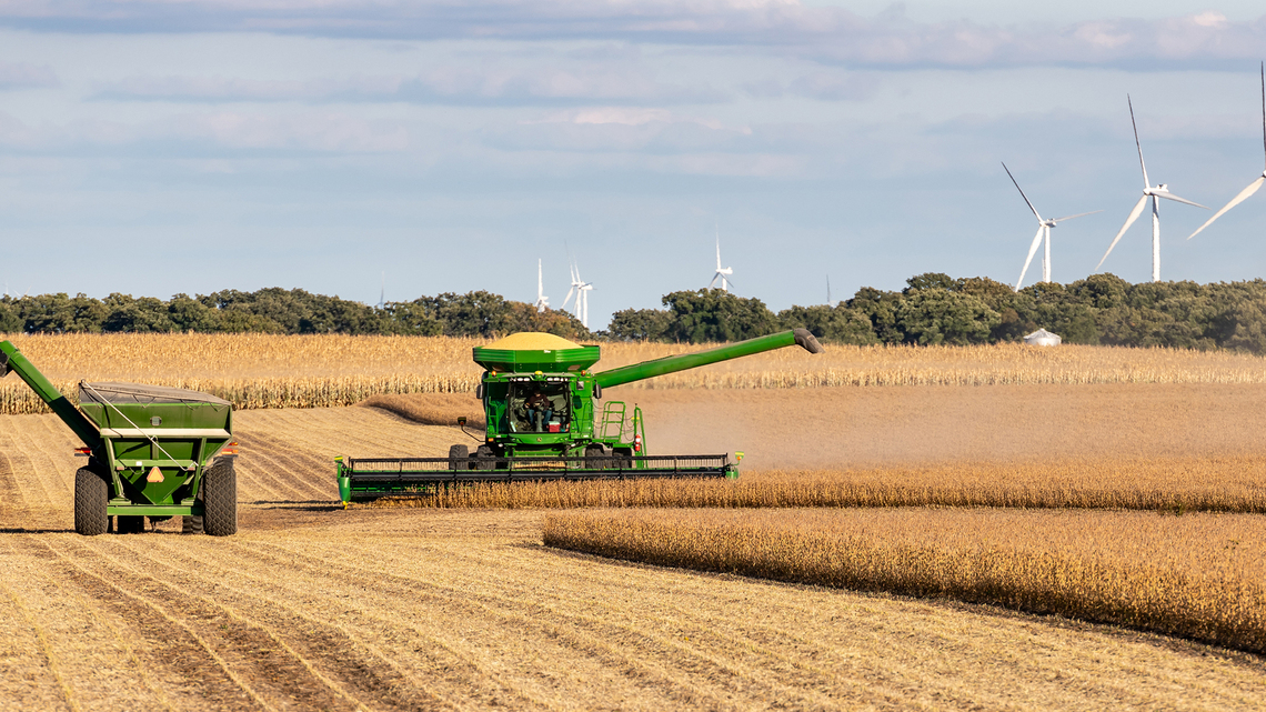 Trump courts farmers with $8 billion fuel aid during harvest 