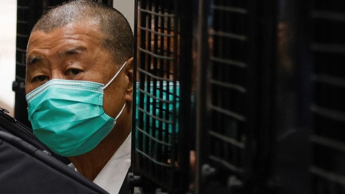 Media mogul Jimmy Lai, founder of Apple Daily, arrives the Court of Final Appeal by prison van in Hong Kong, China February 9, 2021. REUTERS/Tyrone Siu