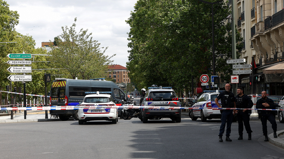 French police arrest man after he attacks three women with knives in Paris 