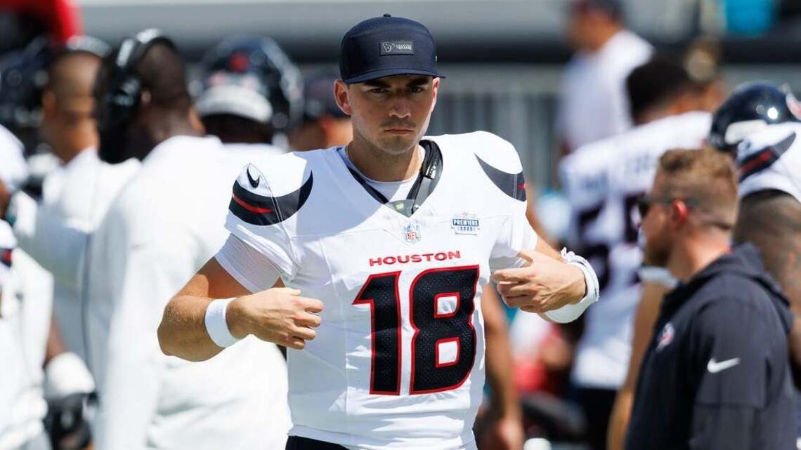 Texans fear torn ACL for backup QB Graham Mertz
