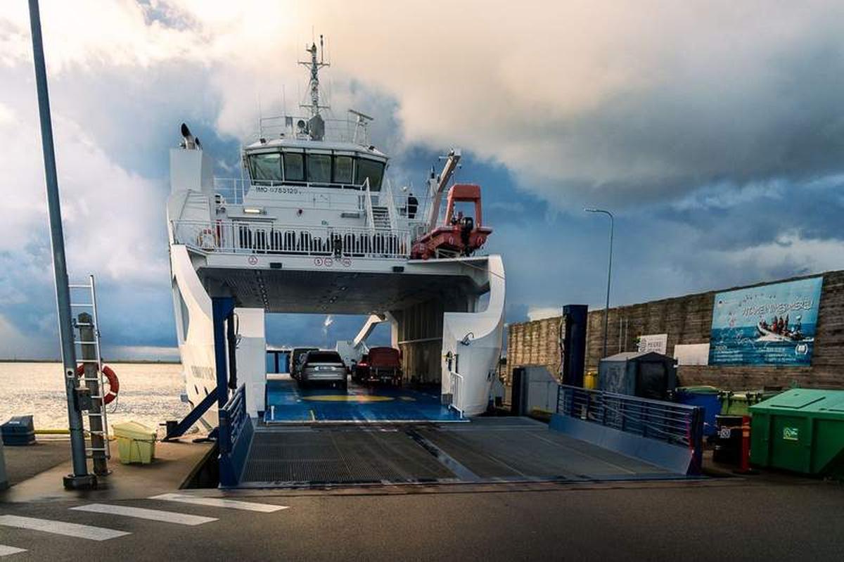  The Car Ferry to Kihnu. Photo credit: Simon Lock/MyEclecticImages 