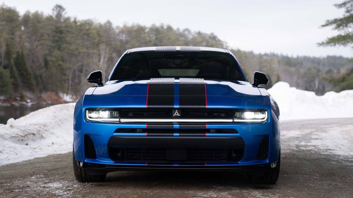 I Drove the 2026 Dodge Charger R/T Sedan for a Week: The Screen Froze and the Throttle Never Settled 