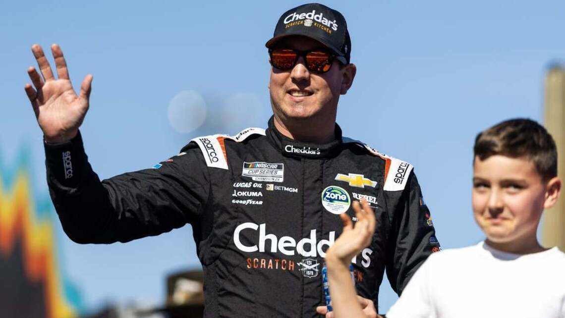 Kyle Busch's 11-year-old son does burnouts at Charlotte memorial event 