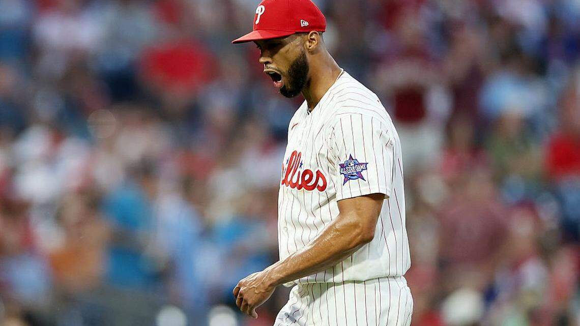 Cristopher Sanchez's scoreless streak over, but Phils nip Padres 