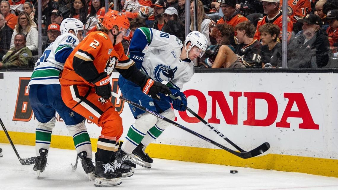 Canucks score in OT, leave Ducks still looking for win, playoff berth 