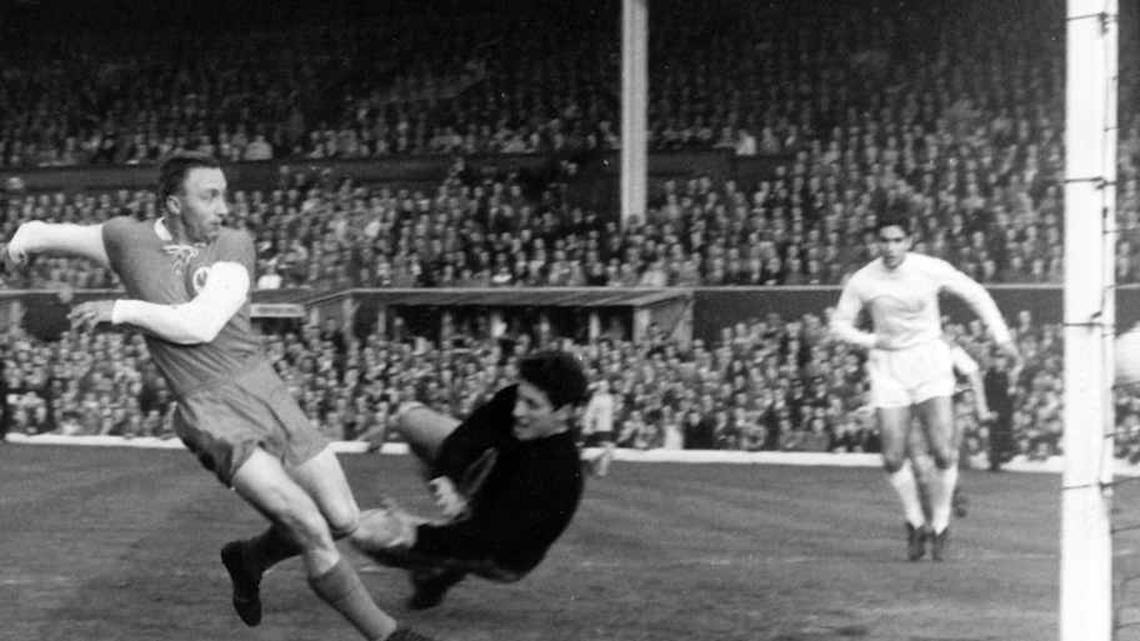  Domínguez played his part in two European Cup wins. | IMAGO / Pressefoto Baumann 