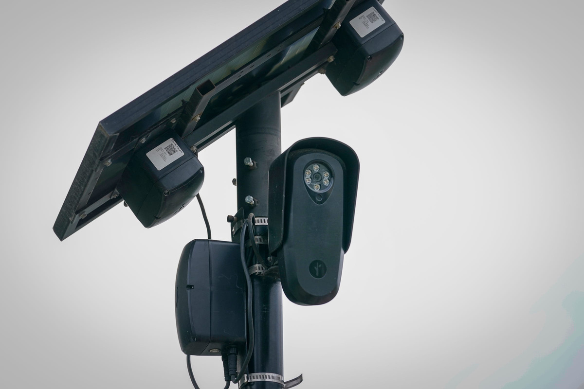 Resident backlash prompts more cities to ditch Flock cameras ...