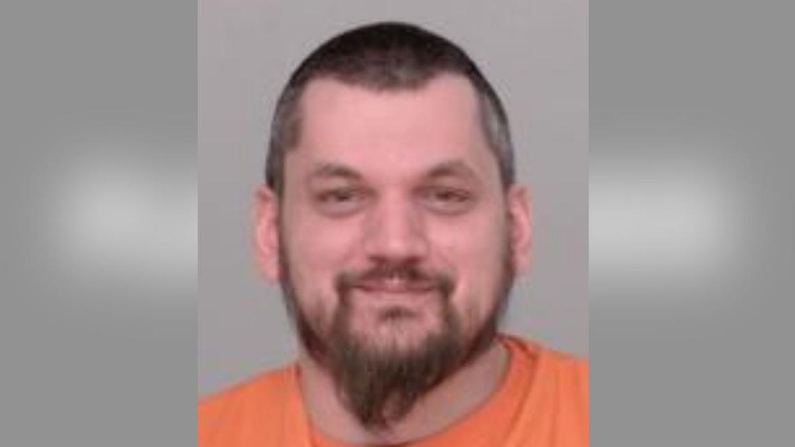 Man Killed Neighbor, Kidnapped Pregnant Girlfriend and Her 4 Kids 