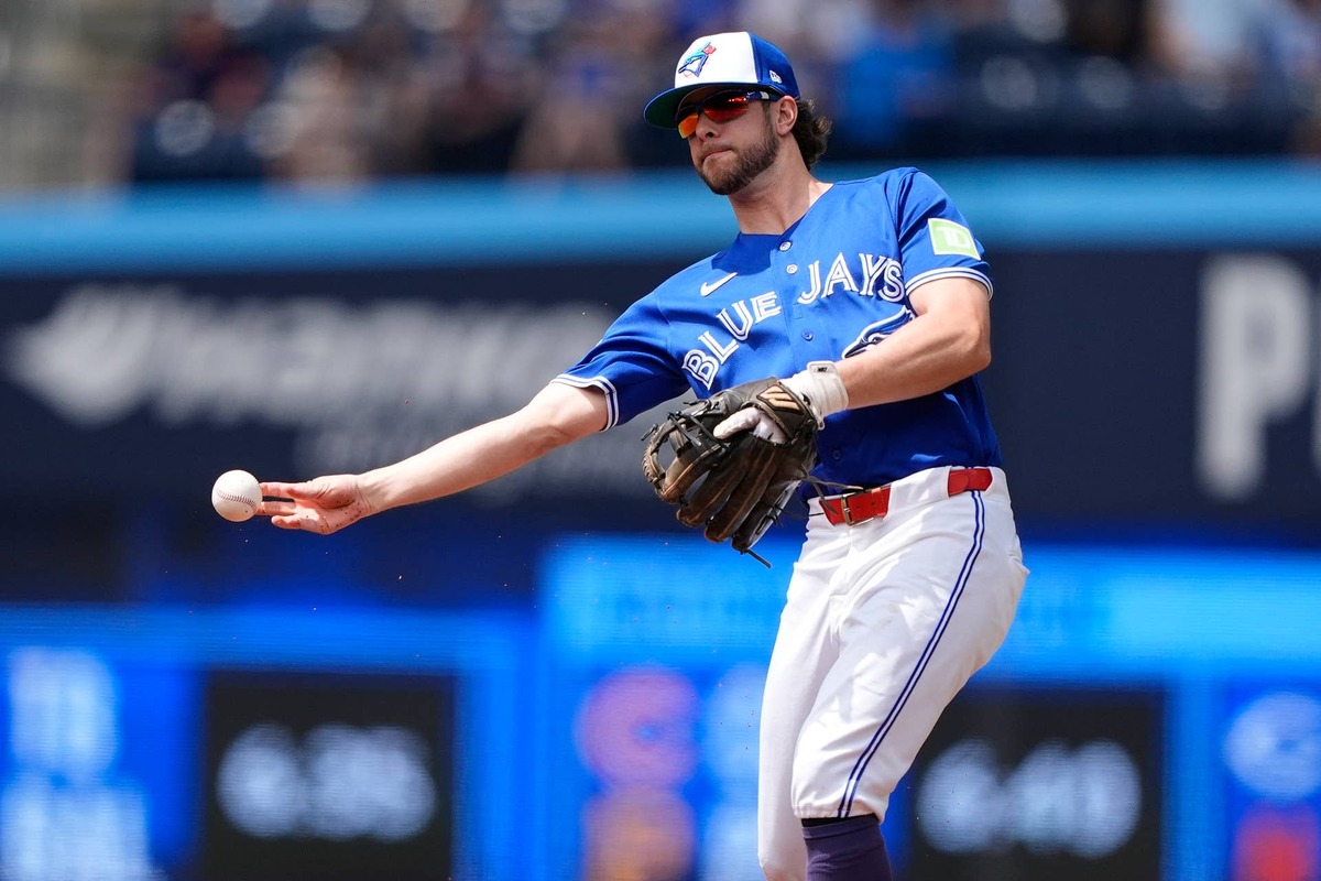  Toronto Blue Jays second baseman Ernie Clement (22) © John E. Sokolowski-Imagn Images