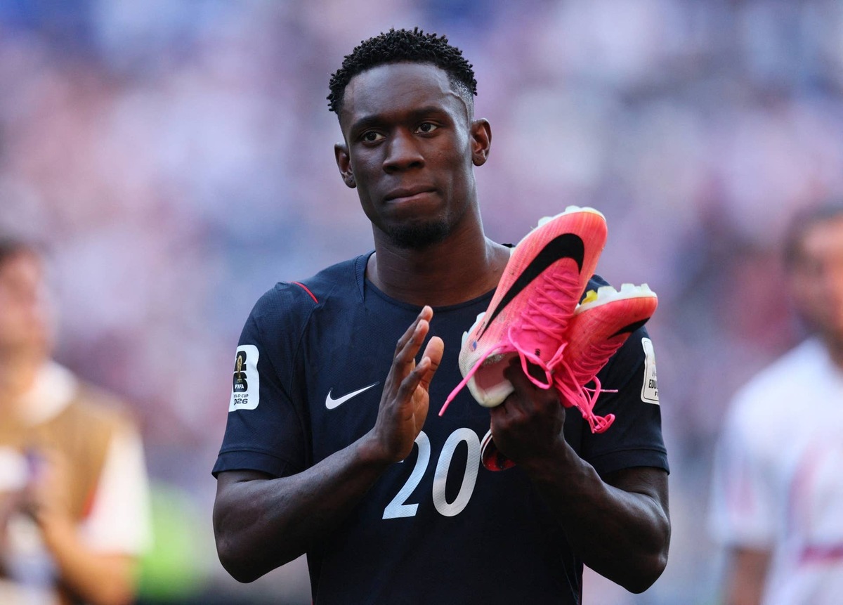  July 6, 2026; Seattle, Washington, U.S.; Folarin Balogun of the U.S. looks dejected as he applauds fans after the match following their elimination from the World Cup. Mandatory Credit: Blake Dahlin-Imagn Images 