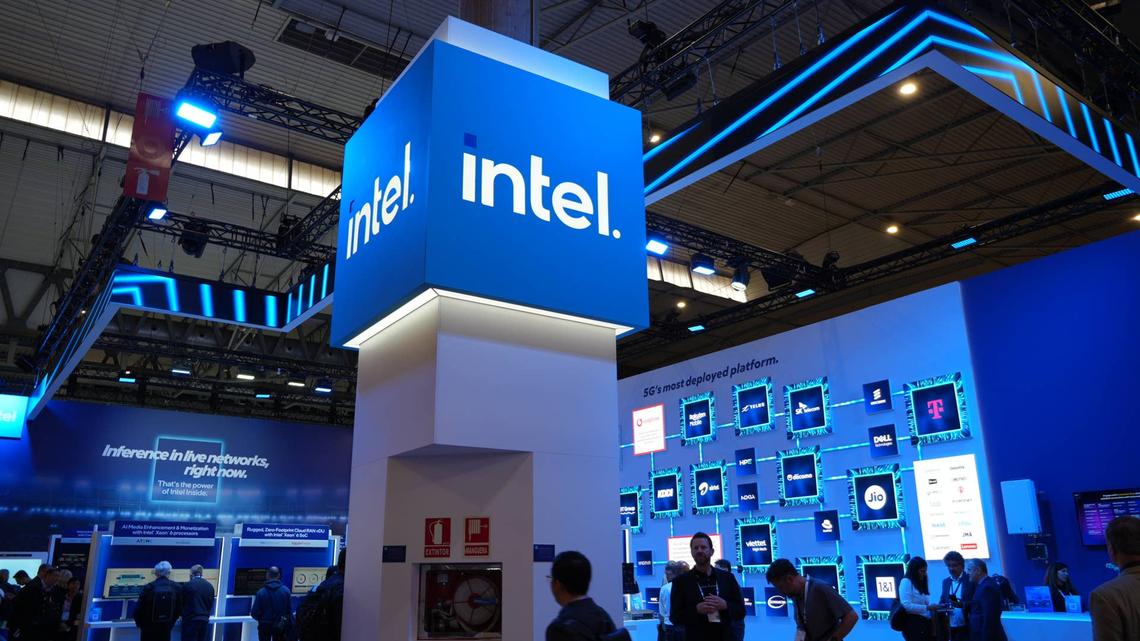 Intel stock surges to fresh all-time highs after 26 years 