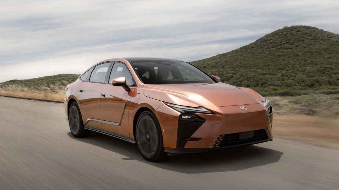 The 2027 Lexus ES 500e Ushers in a New Age For the Brand. This is How I'd Configure It. 